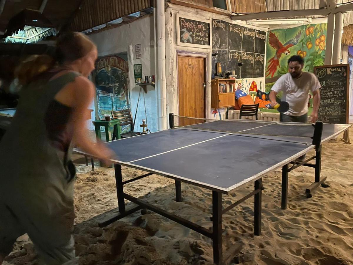 Kamala Surf & Backpacker Hostel Montañita Exteriör bild